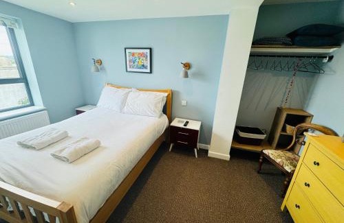 Bristol House | Totterdown's Fabulous Vintage Style House