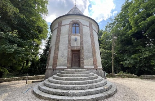 Croissy-Beaubourg Apartment | Tour du Château Disney à 15 mn
