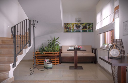 Ostarski Stanovi Hotel | Tourist Center Marko