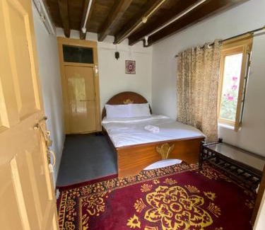 Karimabad Hotel | Tourist Cottage Hunza