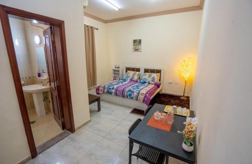 Abu Dhabi House | tourist Family and couple Rooms - Attached Washroom - VL02 baith al jannah LLC