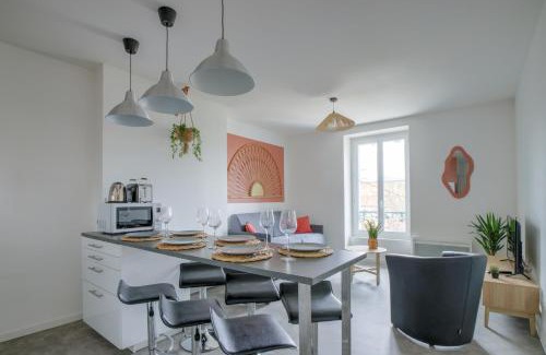 Champ de Foire Apartment | Tournette -6 pers - Hyper Centre - WIFI