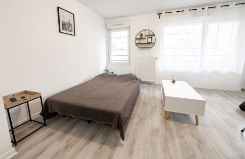 Massy Apartment | Tout confort à Massy - Parking/TGV et RER B&C