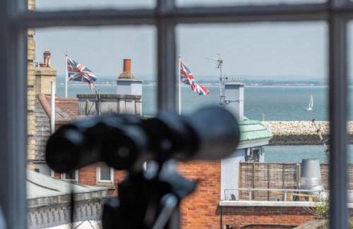Cowes House | Tower House, Cowes Old Town