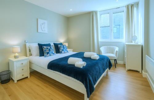 Wapping Apartment | Tower of London Escape Modern 2 bed Flat