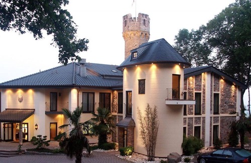 Johannisberg House | Tower room - non-refundable - Burg & Gästehaus by Schwarzenstein