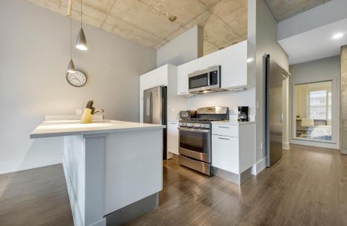 Downtown St. Louis Apartment | Towers At Opop 604 Spacios And Cozy 2 Bd 1 B