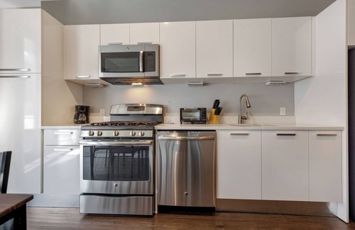 Downtown St. Louis Apartment | Towers at Opop 703 Spacios and Cozy 1 bd 1 b