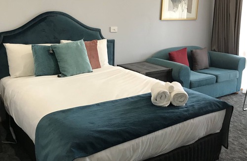 Forbes Hotel | Town & Country Motor Inn Forbes