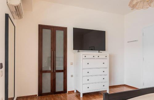 Kallithea Apartment | Town house by Phoenix Apartments