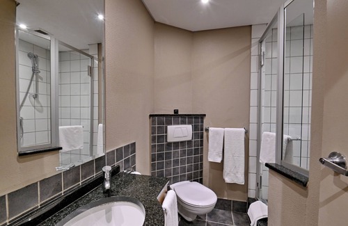 Constantia Kloof Hotel | Town Lodge Roodepoort