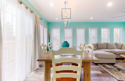 Cedar Neck House | Town of Ocean View renovated home on half acre with decks & W/D