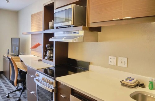 Aberdeen House | Towneplace Suites By Marriott