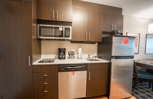 Red Deer Hotel | Towneplace Suites by Marriott Red Deer