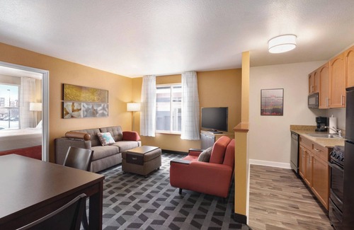 Lincoln Park Hotel | TownePlace Suites By Marriott Denver Downtown