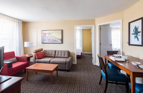 Hawthorne Hotel | TownePlace Suites Los Angeles LAX Manhattan Beach