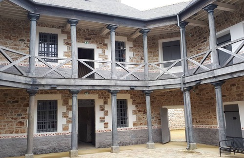 Guingamp House | Townhome