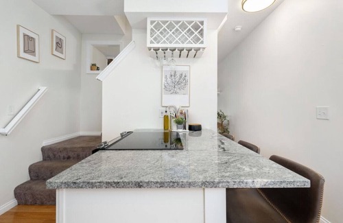 Italian Village Condo | Townhome in Victorian Village