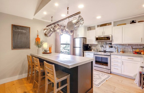 Flagstaff House | Townhome Near Dtwn Flagstaff: Grill, Golf & Relax!