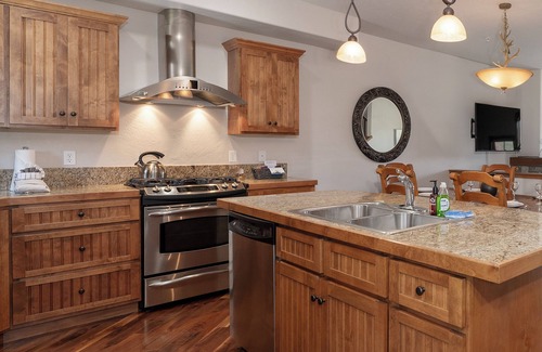 Bear Crossing House | Townhome near slopes w/hot tub & views