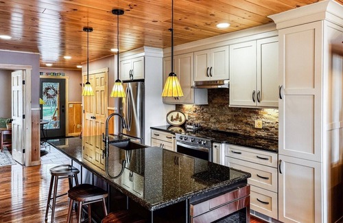 Inlet House | Townhome O2 - Luxury Waterfront Home on 4th Lake