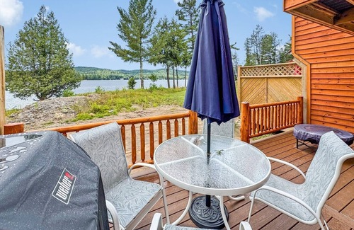 Inlet House | Townhome O2 - Luxury Waterfront Home on 4th Lake