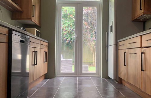 Salisbury House | Townhouse in Salisbury With Excellent Location