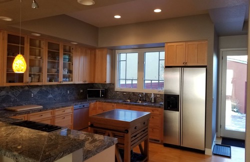 Longmont House | Townhouse near coffee shops/dining w/1 gig wifi