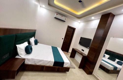 Meerut Hotel | Townhouse Subharti University Meerut Formerly Hotel Celebration