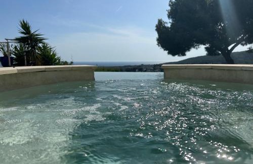 Bandol Villa | Très belle vue sur la baie de Bandol