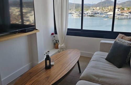 Port Cogolin Apartment | Très Grand Deux Pièces Marines de Cogolin