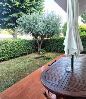 Villaggio Taunus House | Tra la luna e il mare - delizioso appartamento con giardino nella riviera del conero per un soggiorno felice