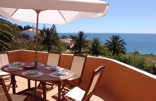 Porto de Mos Villa | Traditional 3 Bedroom Villa with Stunning Sea Views