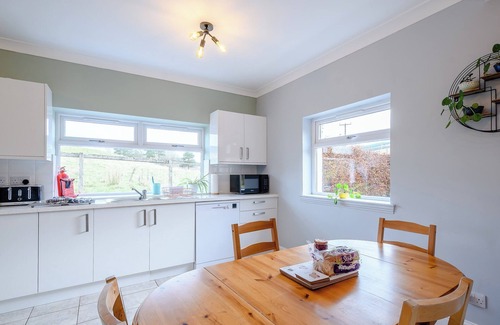 Biggar Cottage | Traditional cottage located close to the town of Biggar.