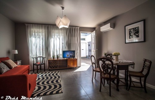 Lisbon Old Town Apartment | Traditional courtyard house - Casa da Mãe d'Água