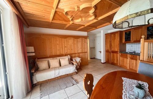 Tirolo Apartment | Traditional Cozy Apartment