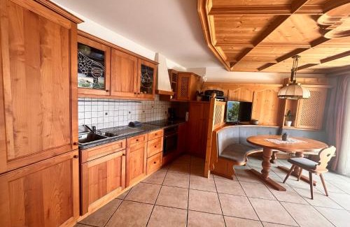 Tirolo Apartment | Traditional Cozy Apartment