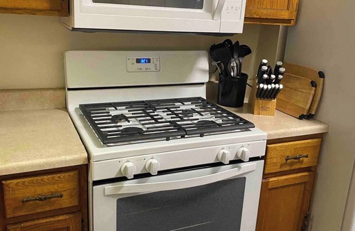 Forest Hills Apartment | Traditional decor, 1Br,1Ba,Lg Studio Apt. US OPEN