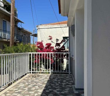 Katarraktis House | Traditional Grandma's house