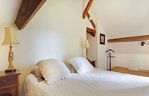 Raizeux House | Traditional Holiday Home in Raizeux with Terrace