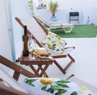 Olhao House | Traditional Home & Private Rooftop Olhão