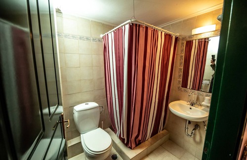 Zarouhla Hotel | Traditional hotel Stis Elenas