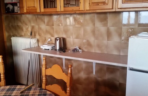 Evrostina Apartment | Traditional house by the sea