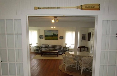 Eagles Mere House | Traditional lakefront "Huckle Chuckle" with private dock to Eagles Mere Lake
