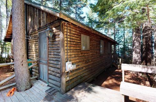 Greenville Junction House | Traditional Maine Cabin