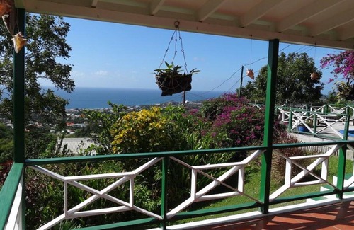 Scarborough Villa | Traditional plantation style house built on agricultural