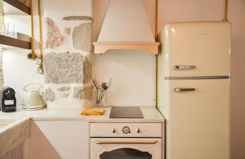 Tripiti House | Traditional sirma in klima