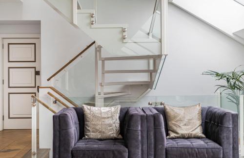 London City Centre Apartment | Trafalgar Square Residences