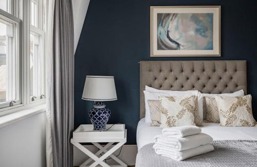 London City Centre Apartment | Trafalgar Square Residences