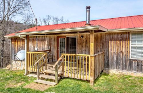 Duff House | Trail Paradise House by Staycating